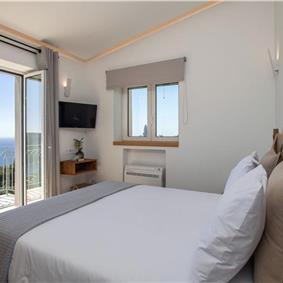 3 bedroom villa with pool & sea views, near Palaiokastrítsa, sleeps 6